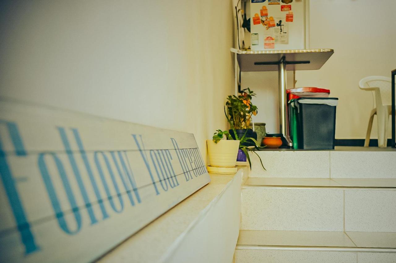 Hostel Metro Floresta Alojamiento Медельин Экстерьер фото
